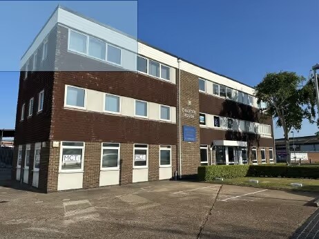 Courtlands Rd, Eastbourne à louer Photo de l’immeuble– Image 1 sur 9
