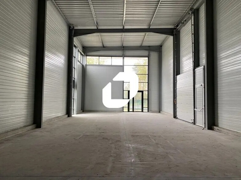 Local d’activités dans Canéjan à louer - Photo intérieure – Image 3 sur 10