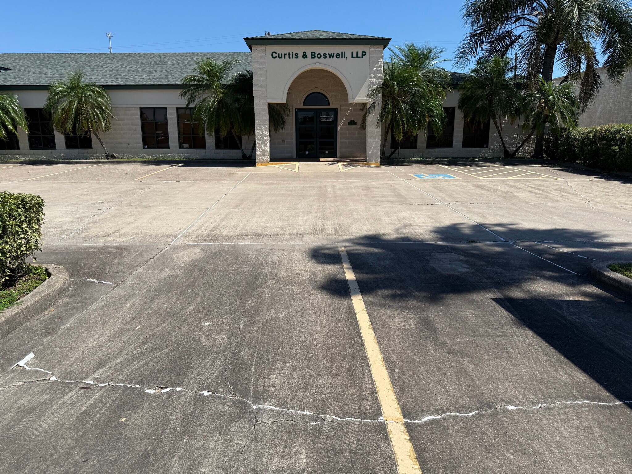 515 E Harrison Ave, Harlingen, TX à louer Photo principale– Image 1 sur 3