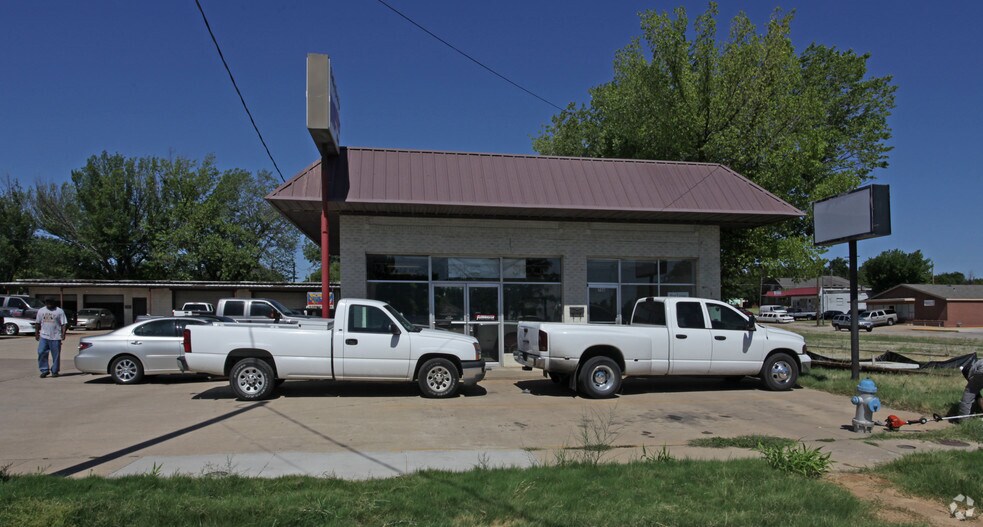 706-708 S Locust, Denton, TX à vendre - Photo de l’immeuble – Image 3 sur 9