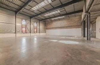 Local d’activités dans Élancourt à louer Photo intérieure– Image 1 sur 7