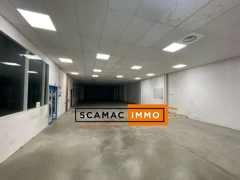 Local d’activités dans Colombes à louer - Photo de l’immeuble – Image 3 sur 6
