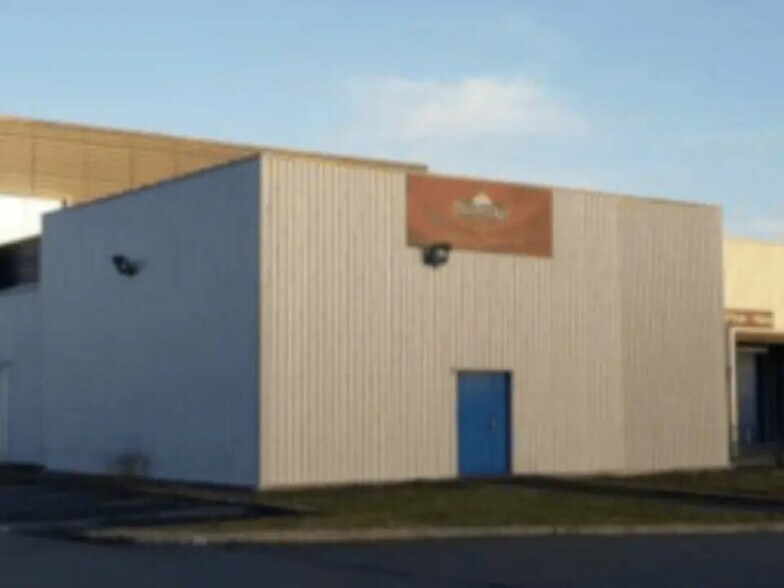 Industriel/Logistique dans Cohade à vendre - Photo de l’immeuble – Image 1 sur 3