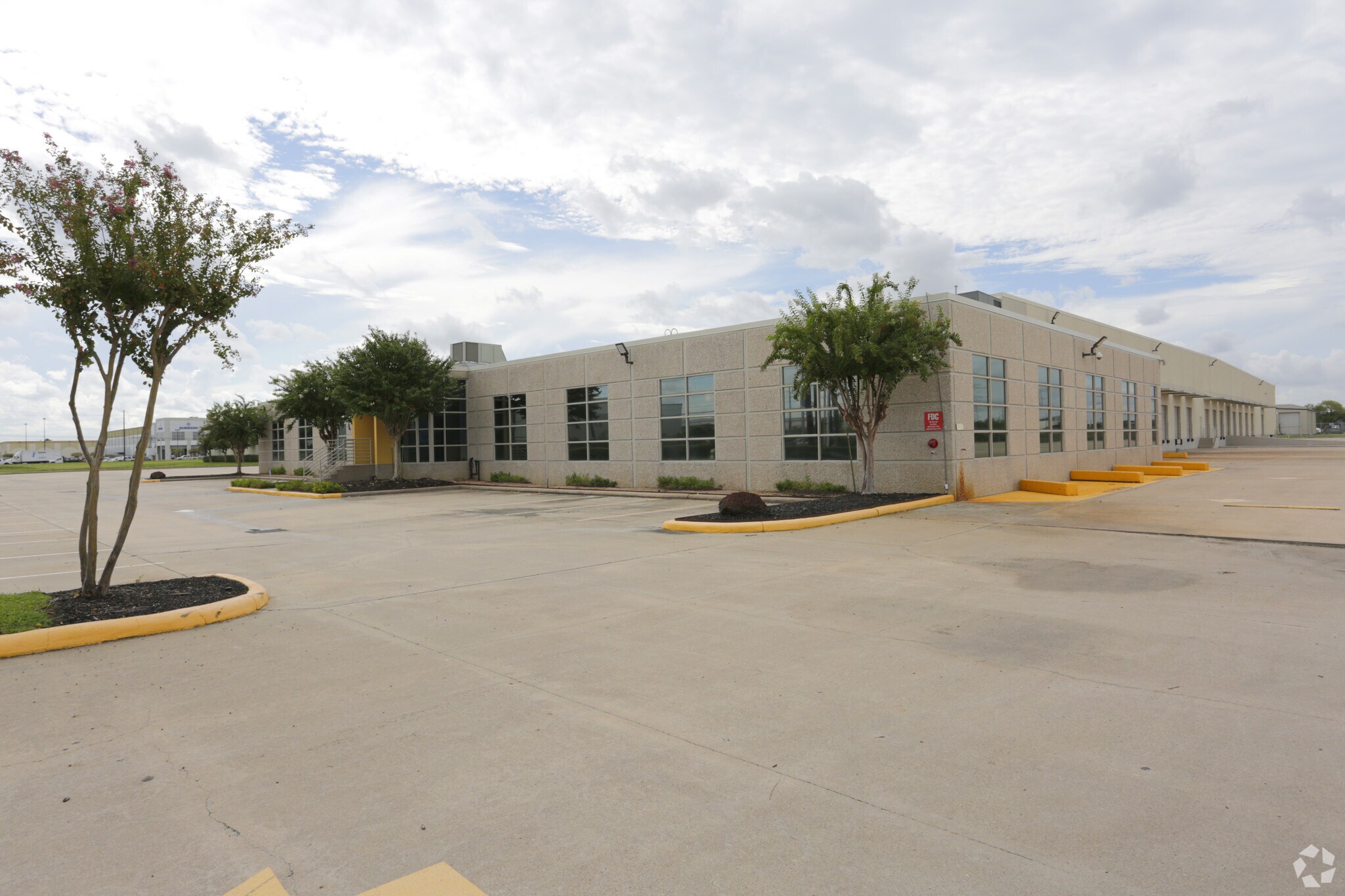 5661 Brittmoore Rd, Houston, TX à louer Photo de l’immeuble– Image 1 sur 12