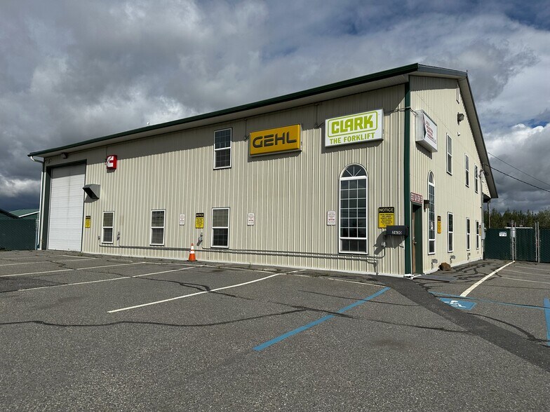 2630 Van Horn Rd, Fairbanks, AK à vendre - Photo principale – Image 1 sur 17