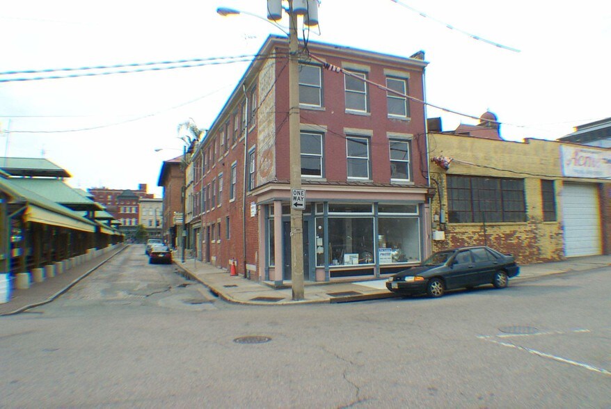1617 E Franklin St, Richmond, VA à louer - Photo de l’immeuble – Image 1 sur 1
