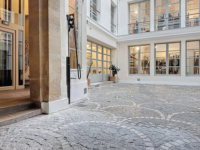 Bureau dans Paris à louer - Photo de l’immeuble – Image 1 sur 13