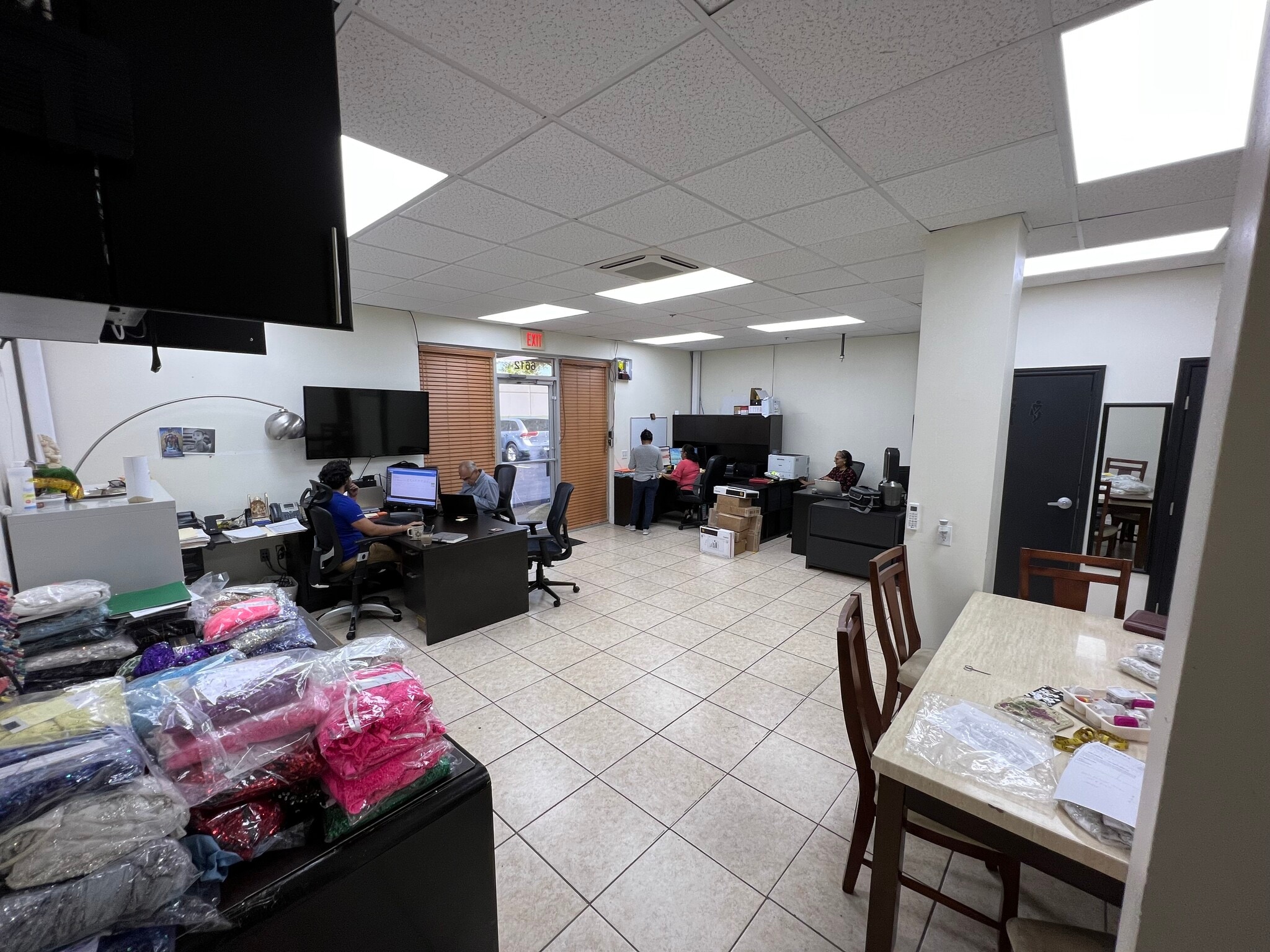 6600-6626 Kingspointe Pky, Orlando, FL à louer Photo intérieure– Image 1 sur 5