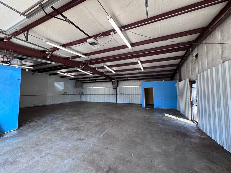 102 S 111th Ave, Tulsa, OK à louer - Photo de l’immeuble – Image 3 sur 14