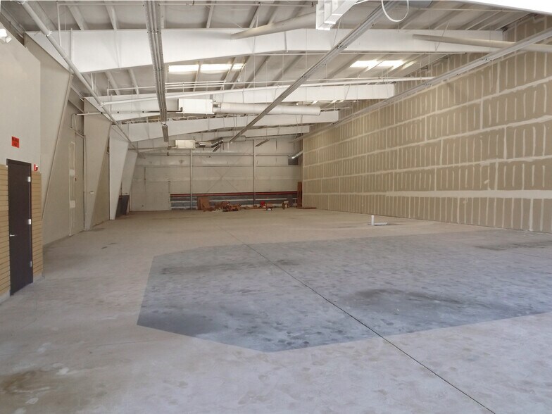 2575 State Road 16, Saint Augustine, FL à louer - Photo intérieure – Image 3 sur 5