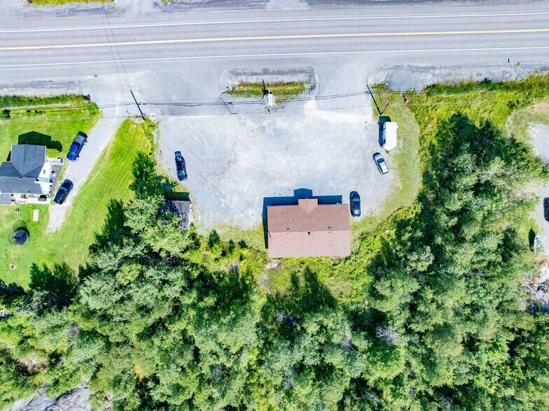 1014 Hwy 17 E, Wahnapitae, ON à vendre - Photo de l’immeuble – Image 2 sur 33