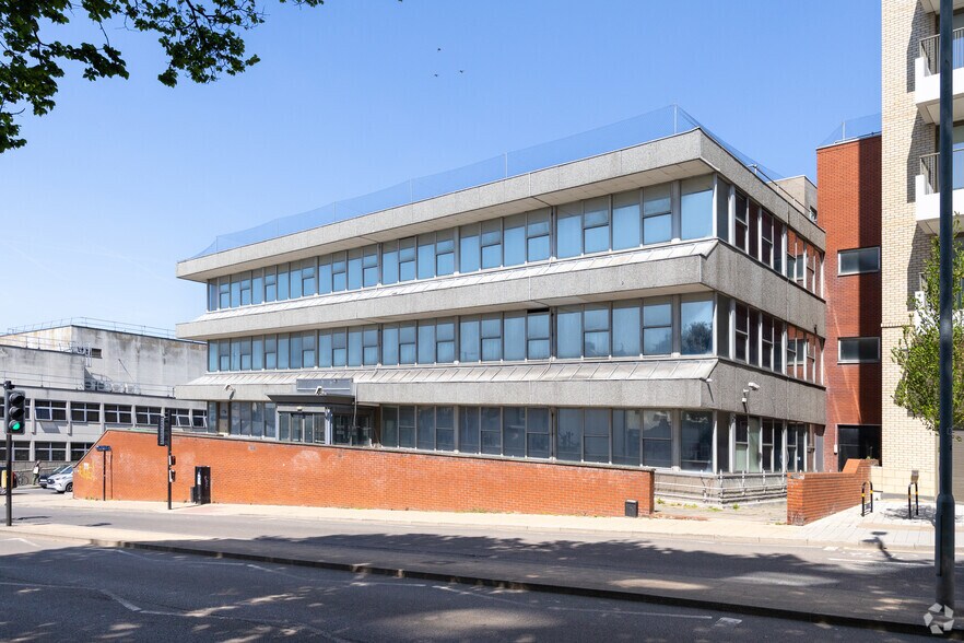 30-35 Edward St, Brighton à louer - Photo de l’immeuble – Image 2 sur 3
