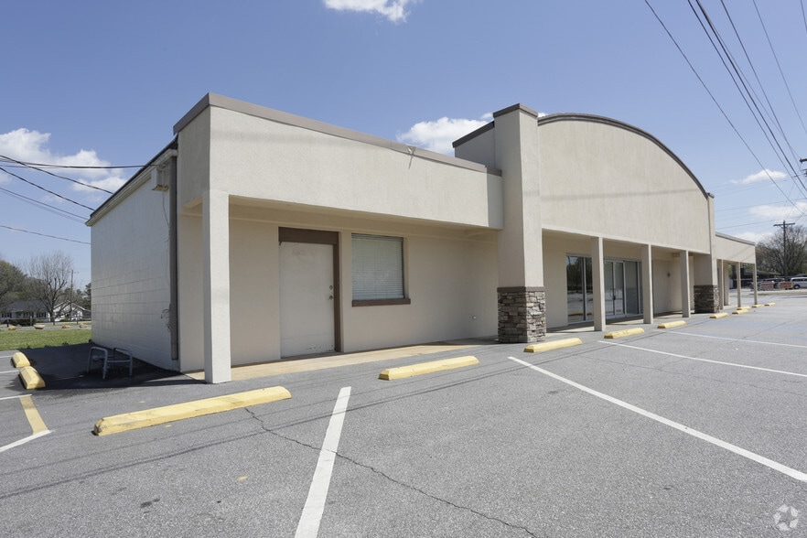 1985 S Highway 101, Duncan, SC à vendre - Photo principale – Image 2 sur 21
