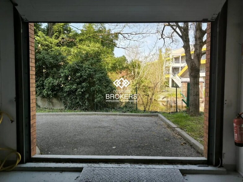 Local d’activités dans Épinay-sur-Orge à louer - Photo de l’immeuble – Image 2 sur 11
