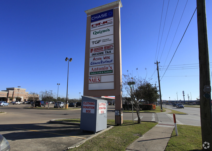 1400-1438 W Fairmont Pky, La Porte, TX à louer - Photo de l’immeuble – Image 2 sur 6