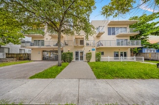Plus de détails pour 1553 SW 2nd St, Miami, FL - Logement à vendre