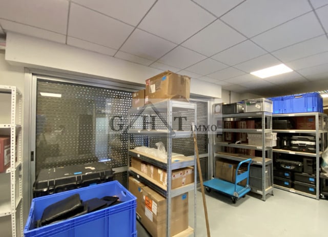 Industriel/Logistique dans Buc à vendre - Photo intérieure – Image 1 sur 4