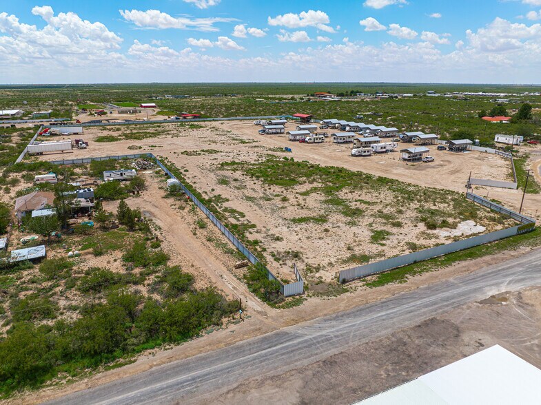 4967 S Arizona St, Monahans, TX à vendre - Photo de l’immeuble – Image 2 sur 8