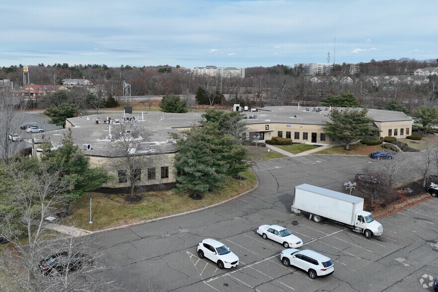 100 Corporate Pl, Peabody, MA à louer - Photo de l’immeuble – Image 2 sur 23
