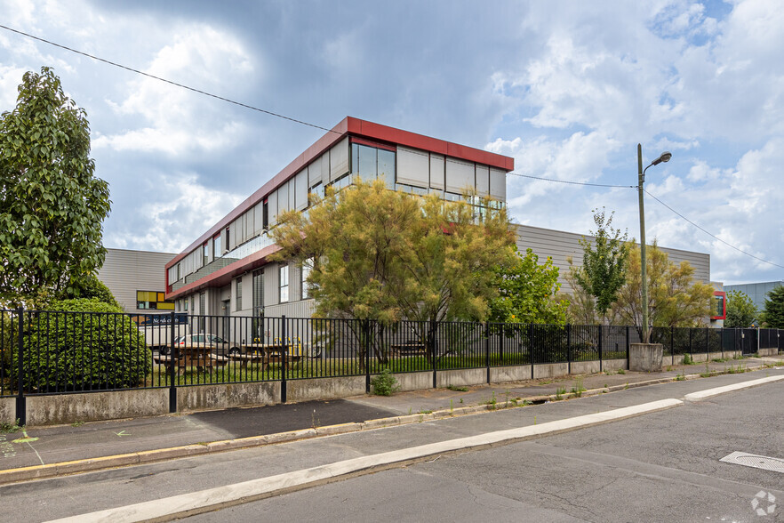 Avenue Henri Colin, Gennevilliers à louer - Photo de l’immeuble – Image 2 sur 2