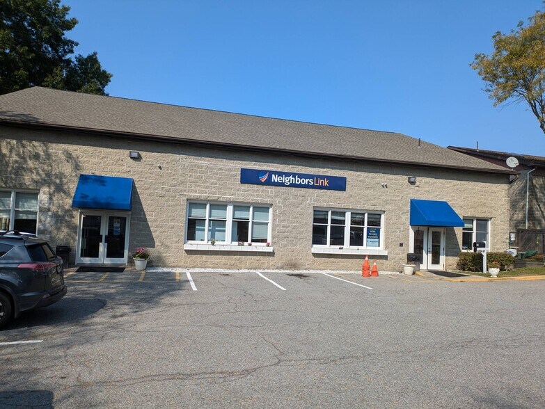 27 Columbus Ave, Mount Kisco, NY à louer - Photo de l’immeuble – Image 3 sur 3