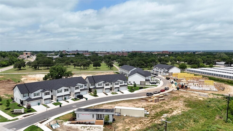 Buildings 8 & 9 Galt Drive, Stephenville, TX à vendre - Photo principale – Image 1 sur 21