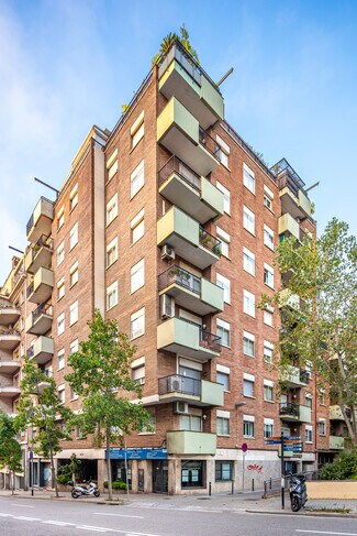 Plus de détails pour Local commercial à louer