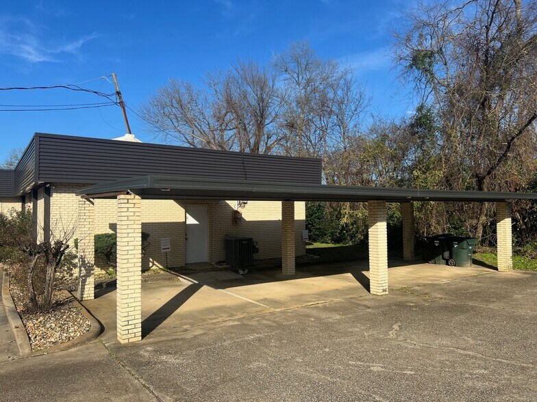1519 E Front St, Tyler, TX à vendre - Photo de l’immeuble – Image 3 sur 17