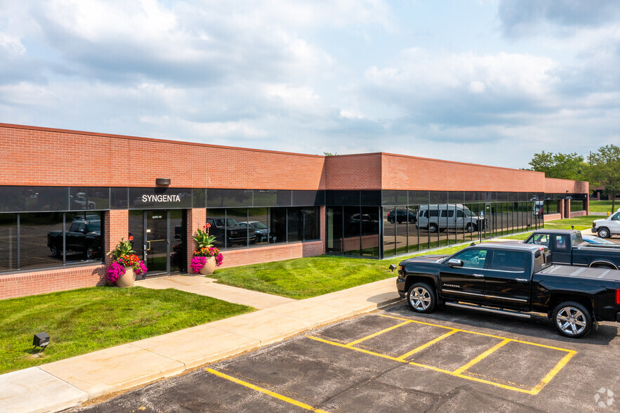 7755 Office Plaza Dr N, West Des Moines, IA à louer - Photo de l’immeuble – Image 1 sur 5