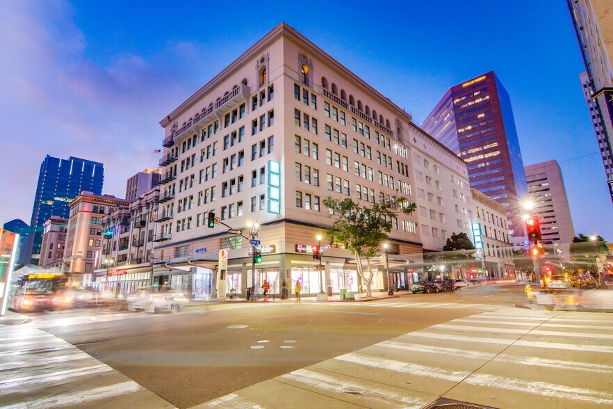 474 Broadway, San Diego, CA à louer - Photo de l’immeuble – Image 3 sur 6