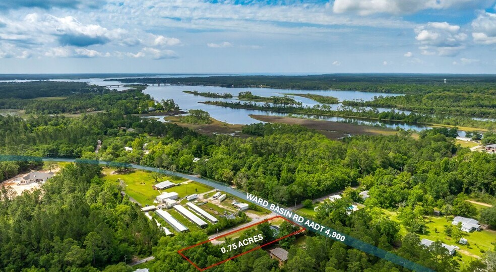 4848 Ward Basin Rd, Milton, FL à louer - Photo de l’immeuble – Image 1 sur 6