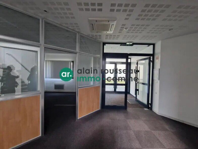 Bureau dans Beaucouzé à louer - Photo de l’immeuble – Image 3 sur 4