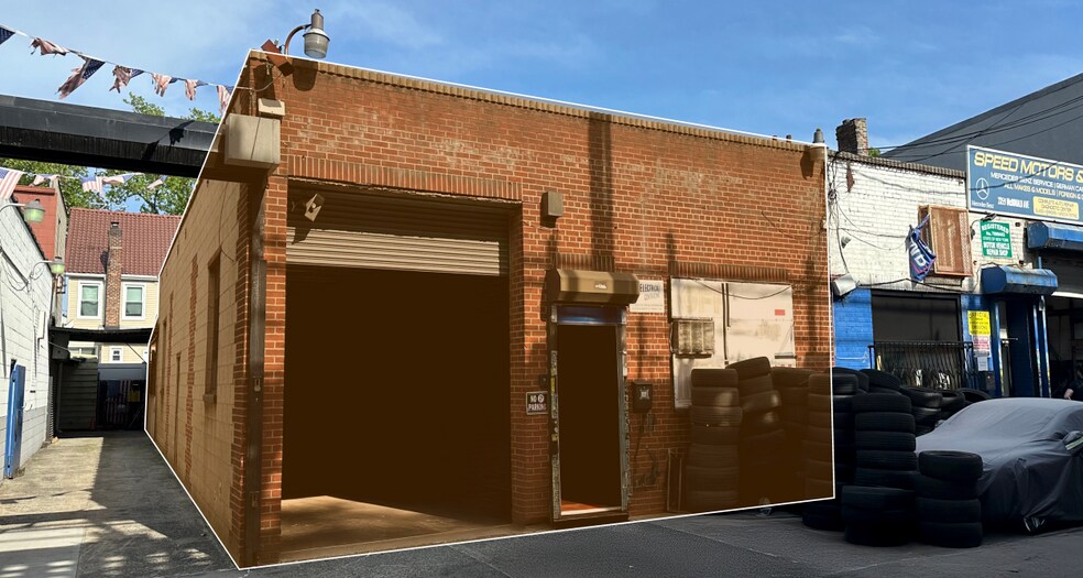 2355-2359 McDonald Ave, Brooklyn, NY à louer - Photo de l’immeuble – Image 1 sur 5