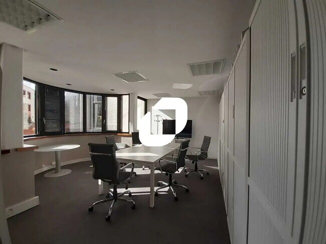 Plus de détails pour 3 Bis Rue Du Petit Robinson, Jouy-en-Josas - Bureau à louer