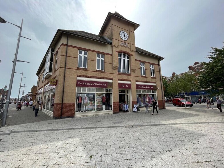 68A-70A Pier Ave, Clacton On Sea à louer - Photo de l’immeuble – Image 1 sur 11