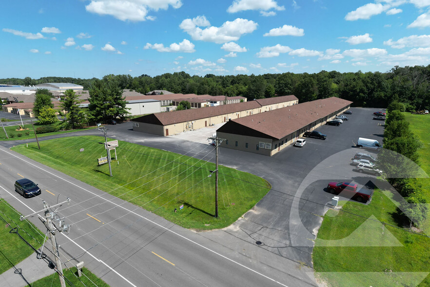 2620 Centennial Rd, Toledo, OH à louer - Photo de l’immeuble – Image 1 sur 1