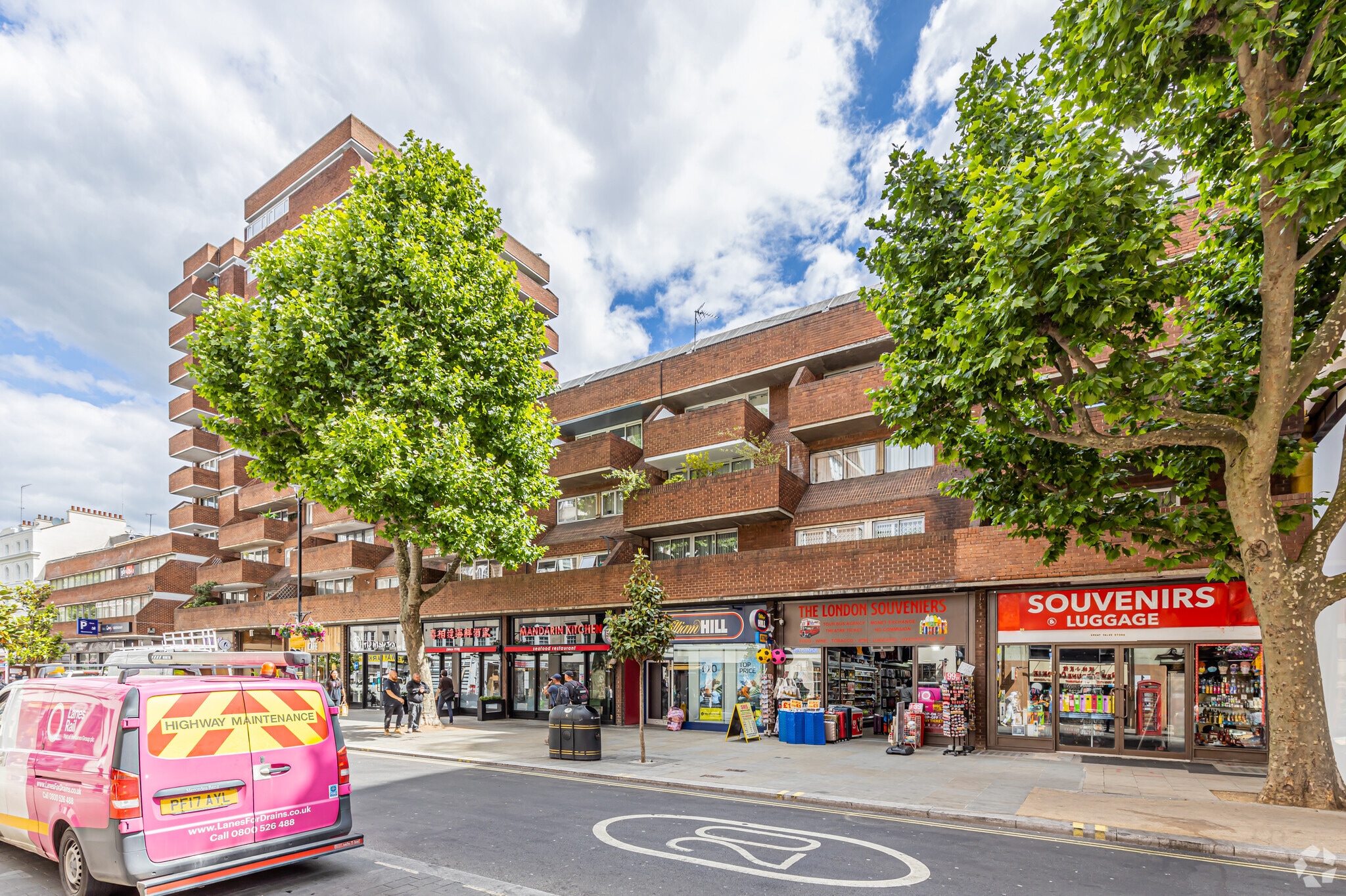 6-28B Queensway, Londres à louer Photo principale– Image 1 sur 6