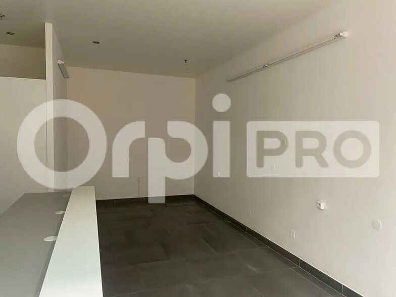 Local commercial dans Nevers à louer - Photo intérieure – Image 2 sur 6