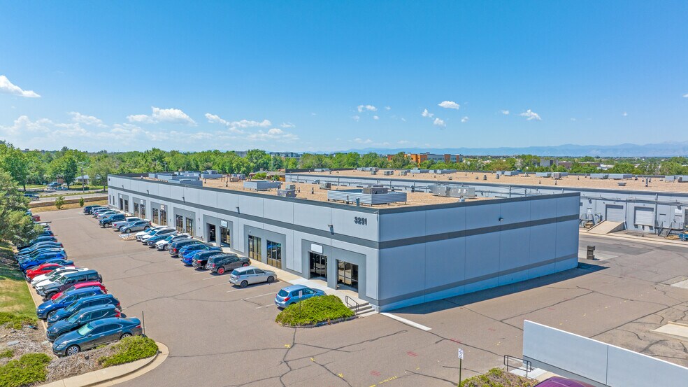 3251 Revere St, Aurora, CO à louer - Photo de l’immeuble – Image 1 sur 9
