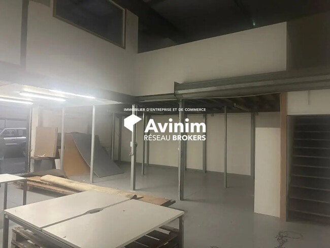 Plus de détails pour Bureau, Industriel/Logistique à louer