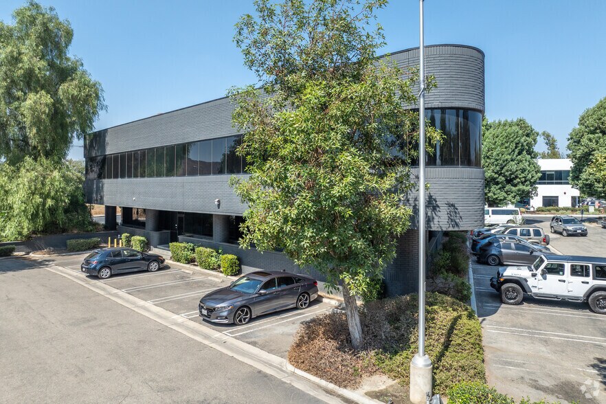 2000 Market St, Riverside, CA à louer - Photo de l’immeuble – Image 2 sur 8