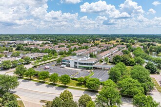 2430 W Indian Trl, Aurora, IL - VUE AÉRIENNE  vue de carte