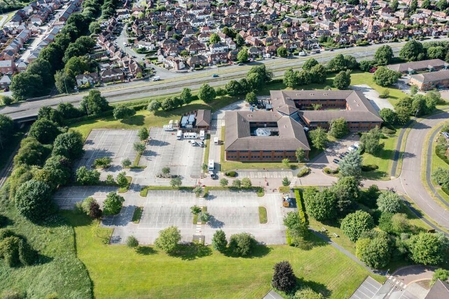 Gadbrook Park, Northwich à louer - Photo de l’immeuble – Image 2 sur 4