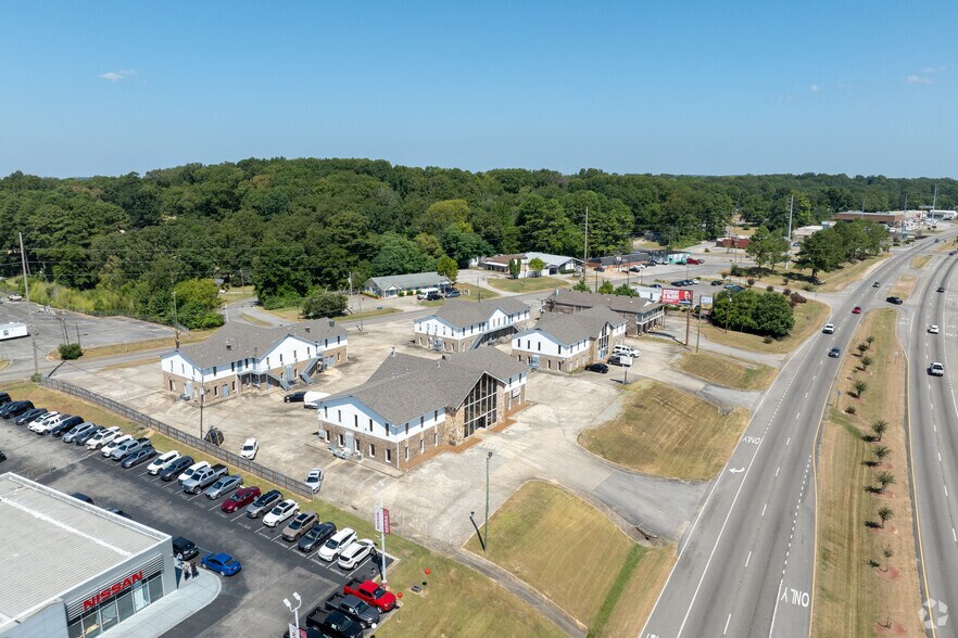 Center Point Business Park Portfolio portefeuille de 4 biens à vendre sur LoopNet.fr - Photo de l’immeuble – Image 1 sur 2