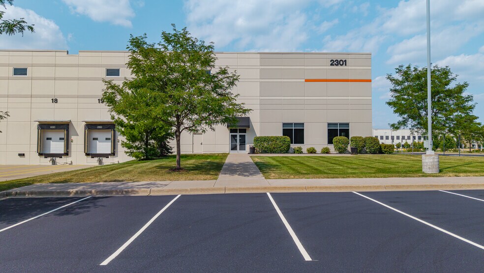 2301 4th Ave E, Shakopee, MN à louer - Photo de l’immeuble – Image 1 sur 7