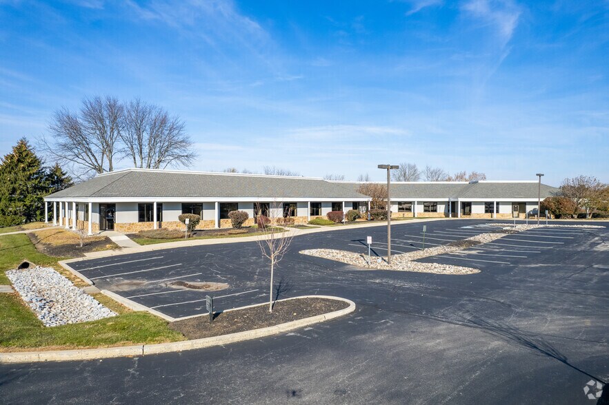 2260 Butler Pike, Plymouth Meeting, PA à louer - Photo de l’immeuble – Image 3 sur 16