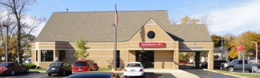 1825 Pine Grove Ave, Port Huron, MI à vendre - Photo principale – Image 1 sur 2