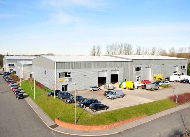 Dunkirk Ln, Hyde à louer - Photo de l’immeuble – Image 1 sur 3