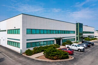 Plus de détails pour 1215 N Service Rd W, Oakville, ON - Industriel/Logistique à louer