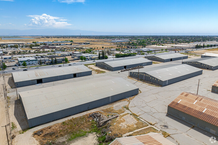 99 Washington St, Bakersfield, CA à vendre - Photo de l’immeuble – Image 3 sur 12